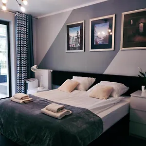 Airport Comfy Homestay Warsaw